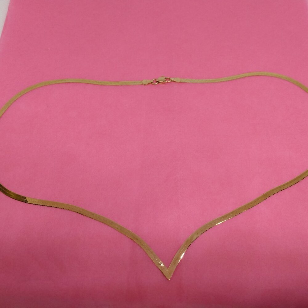 Beautiful solid 14kt gold, Chevron herringbone necklace. - Picture 13 of 16